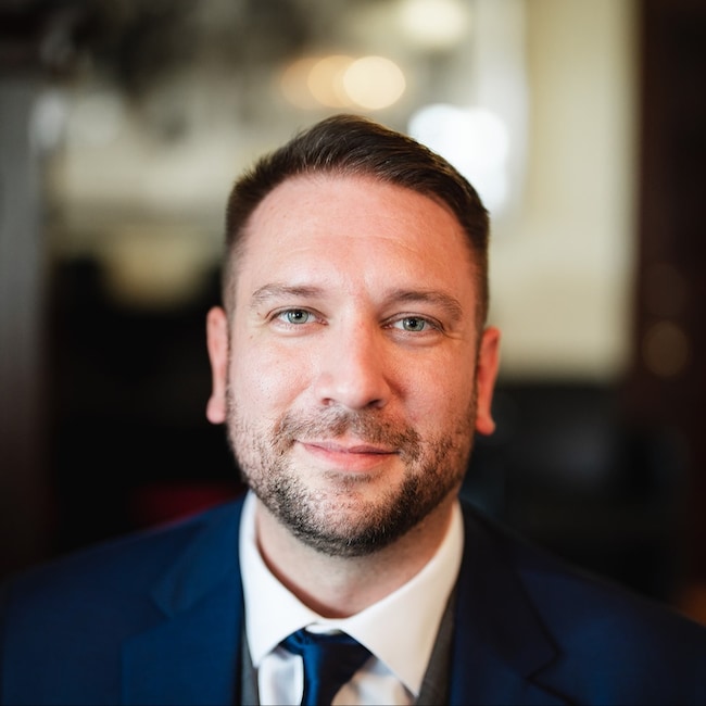 Agent Photo