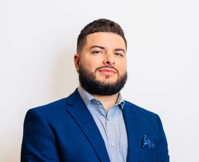 Agent Photo