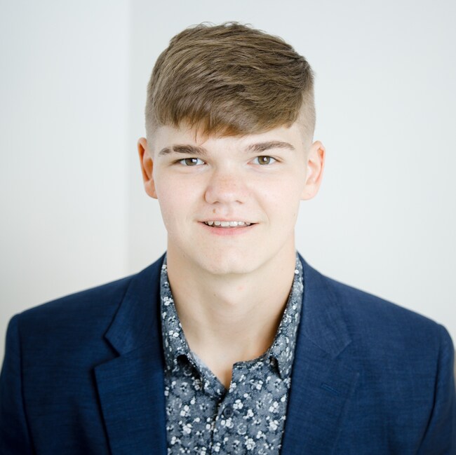 Agent Photo