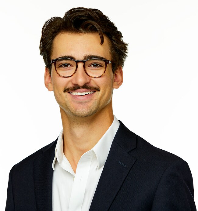 Agent Photo