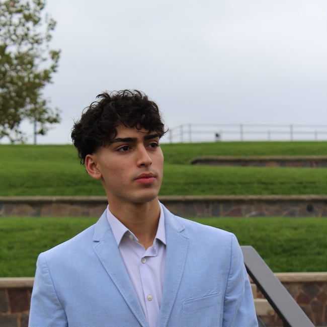 Agent Photo