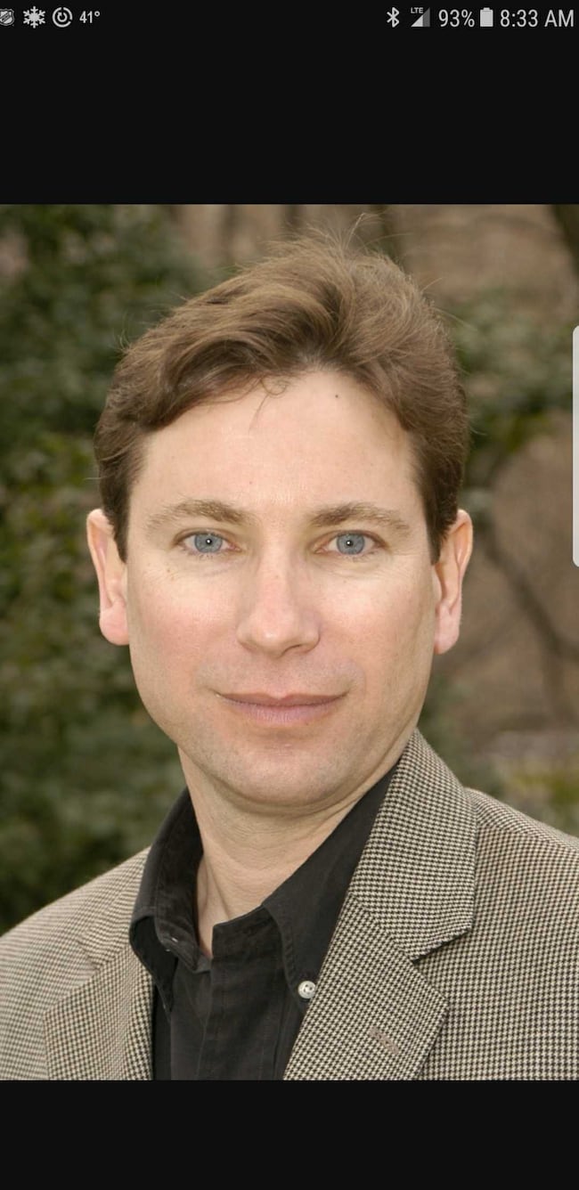 Agent Photo