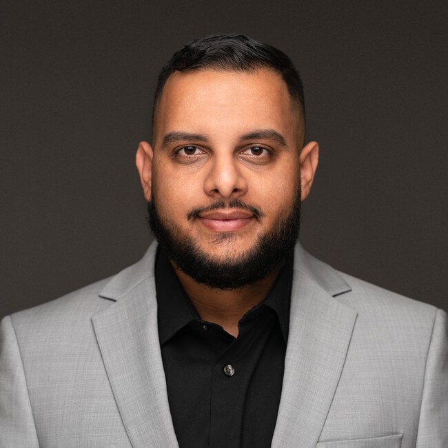 Agent Photo