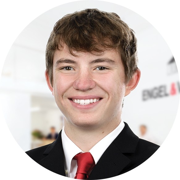 Agent Photo