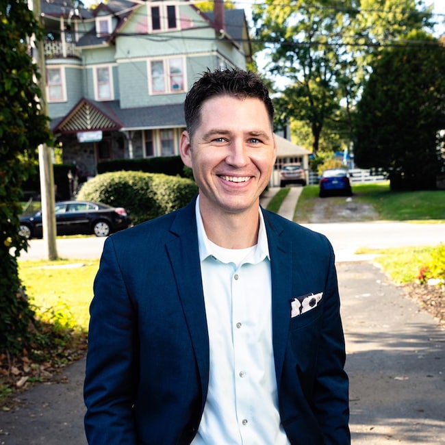 Agent Photo