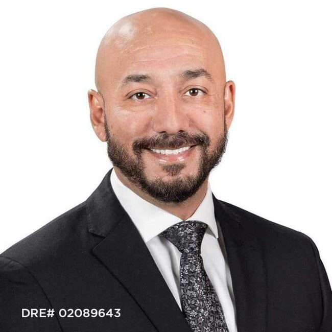 Agent Photo