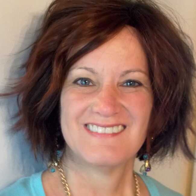 Terri Wilhelm Real Estate Agent - HomeSmart Real Estate Momentum LLC