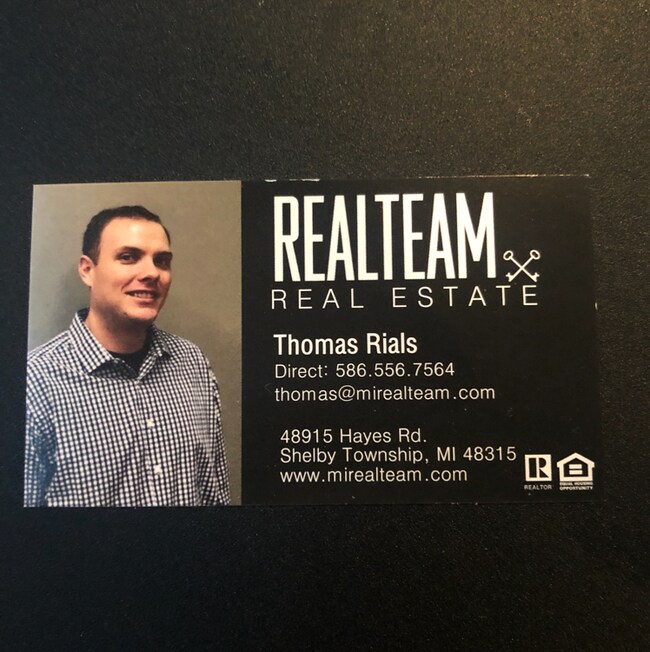 Agent Photo