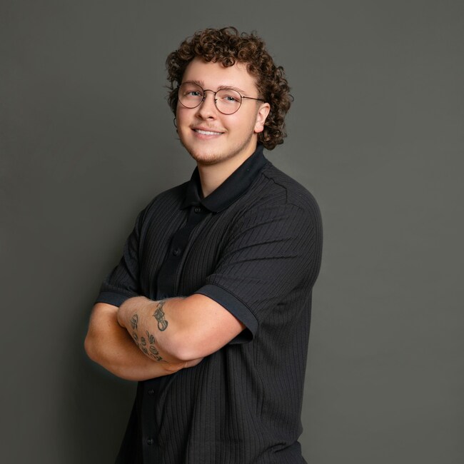 Agent Photo