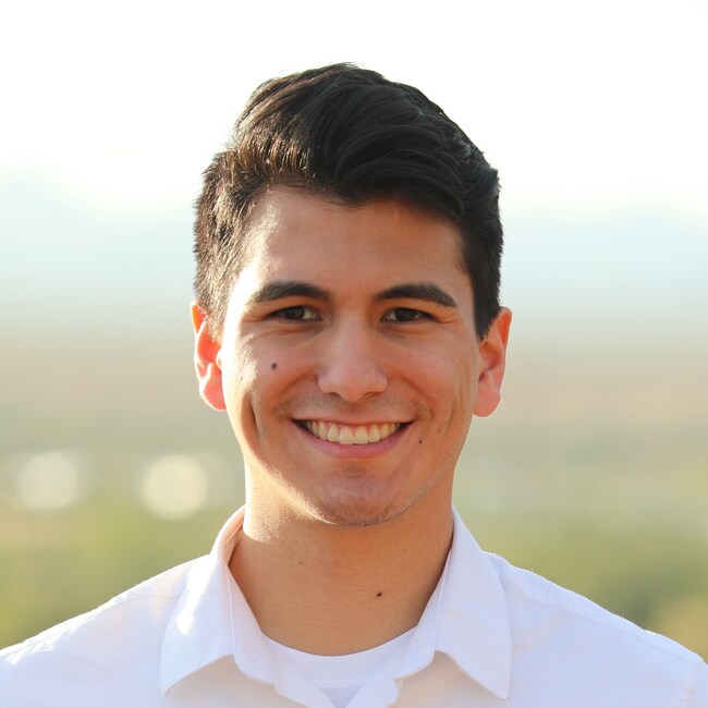 Agent Photo