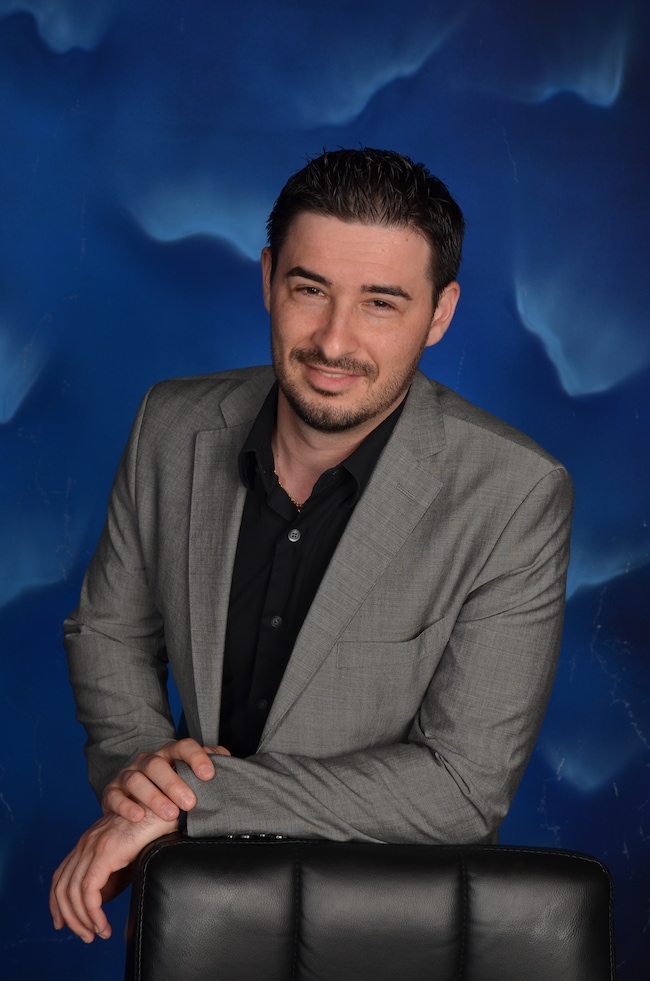 Agent Photo