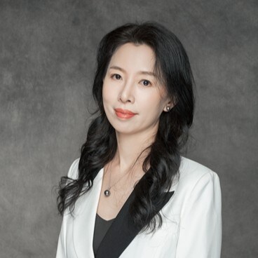 Lily Wei Jiang Real Estate Agent