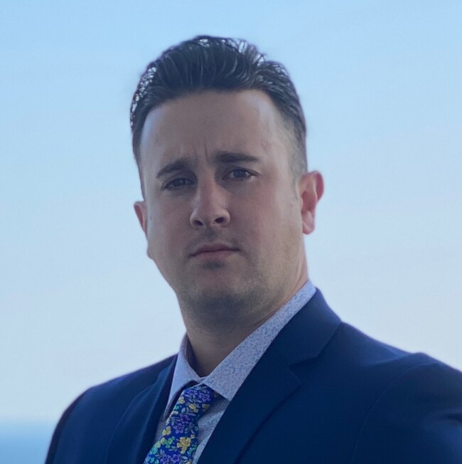 Agent Photo