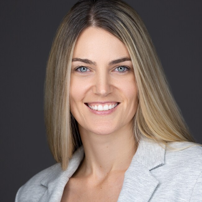 Agent Photo