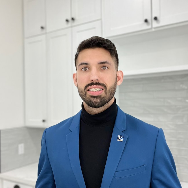 Agent Photo