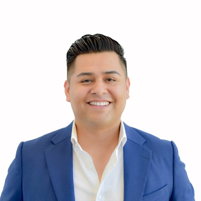 Agent Photo