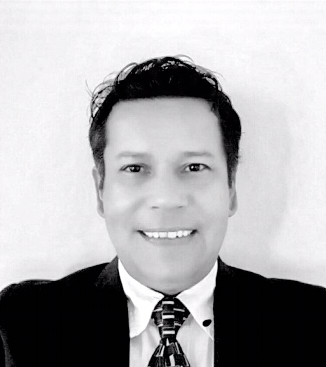 Agent Photo
