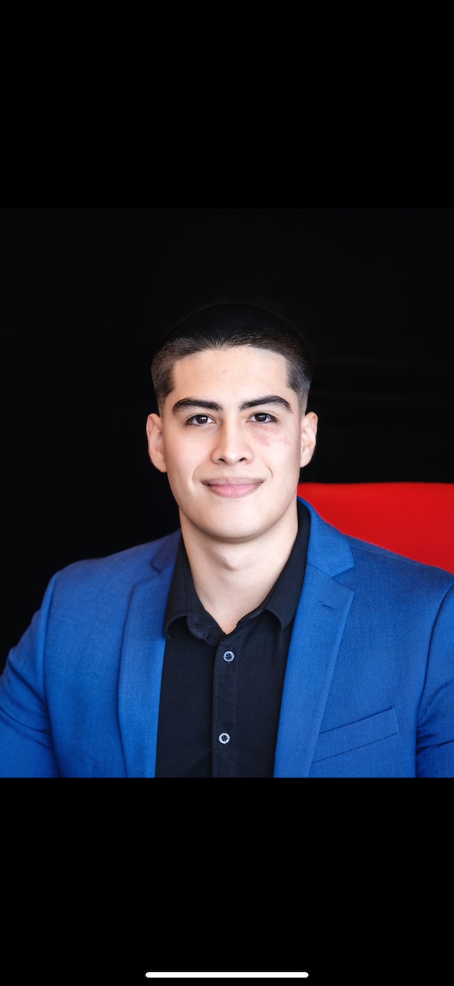 Agent Photo