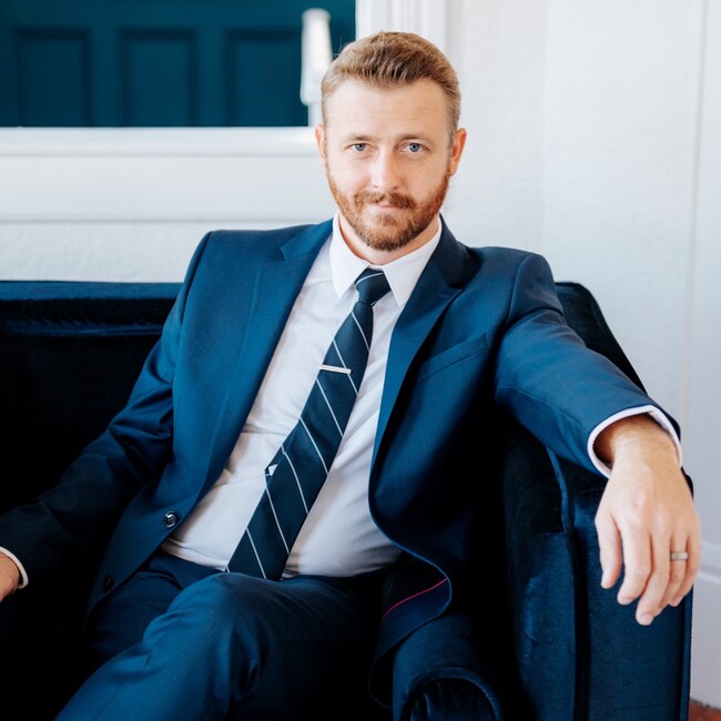 Agent Photo