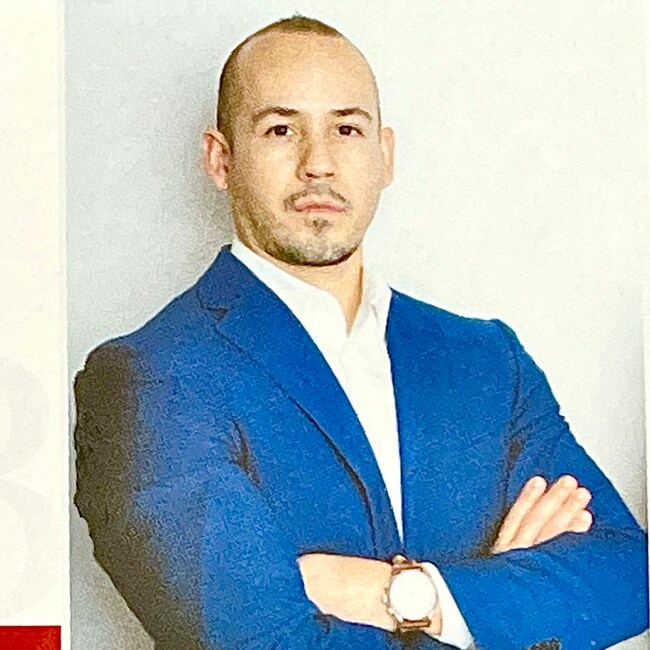 Agent Photo