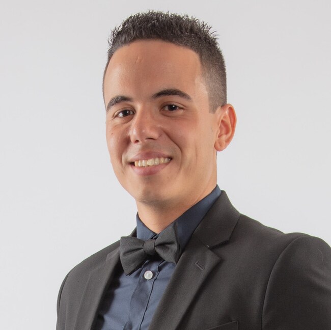 Agent Photo