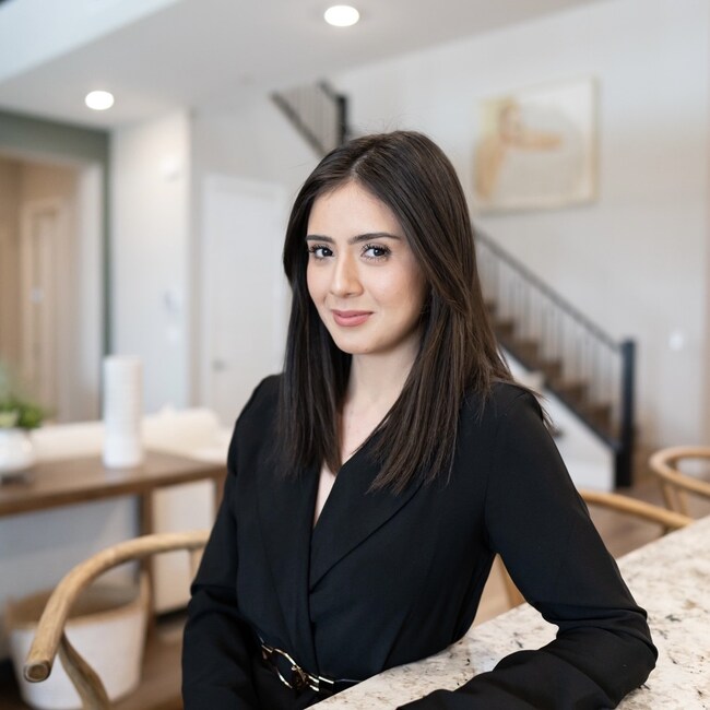 Agent Photo