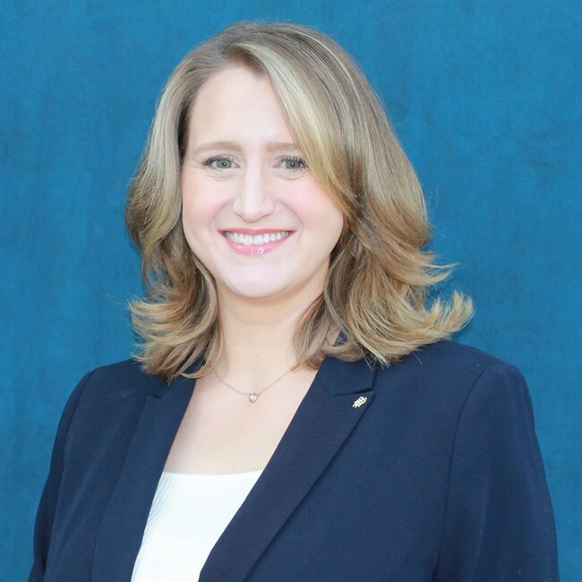 Elizabeth Wiersum, Real Estate Agent in Glen Ellyn, IL