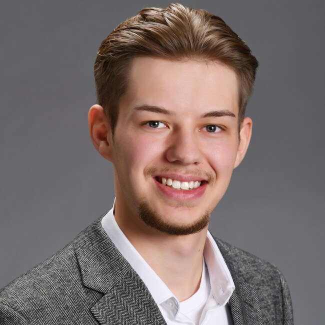 Agent Photo