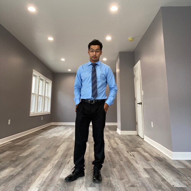Agent Photo