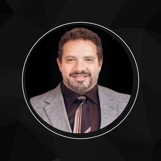 Agent Photo