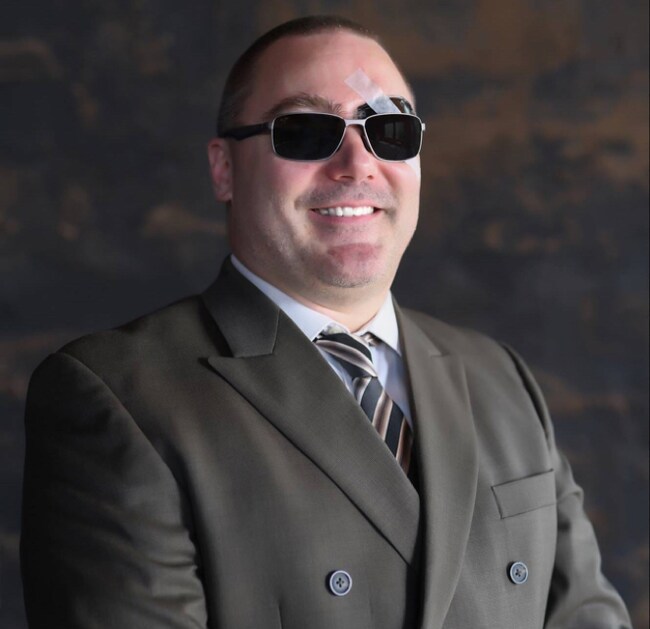 Agent Photo