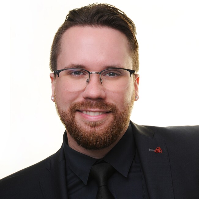 Agent Photo
