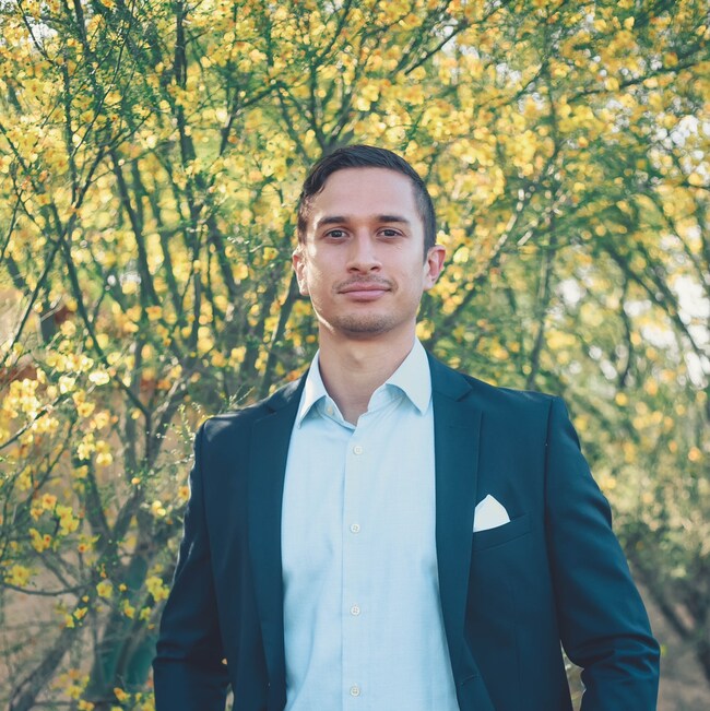 Agent Photo