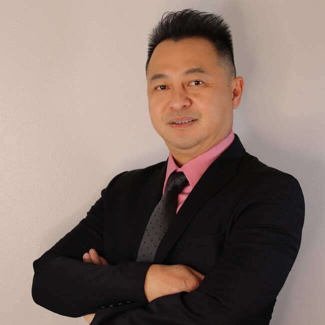 Agent Photo