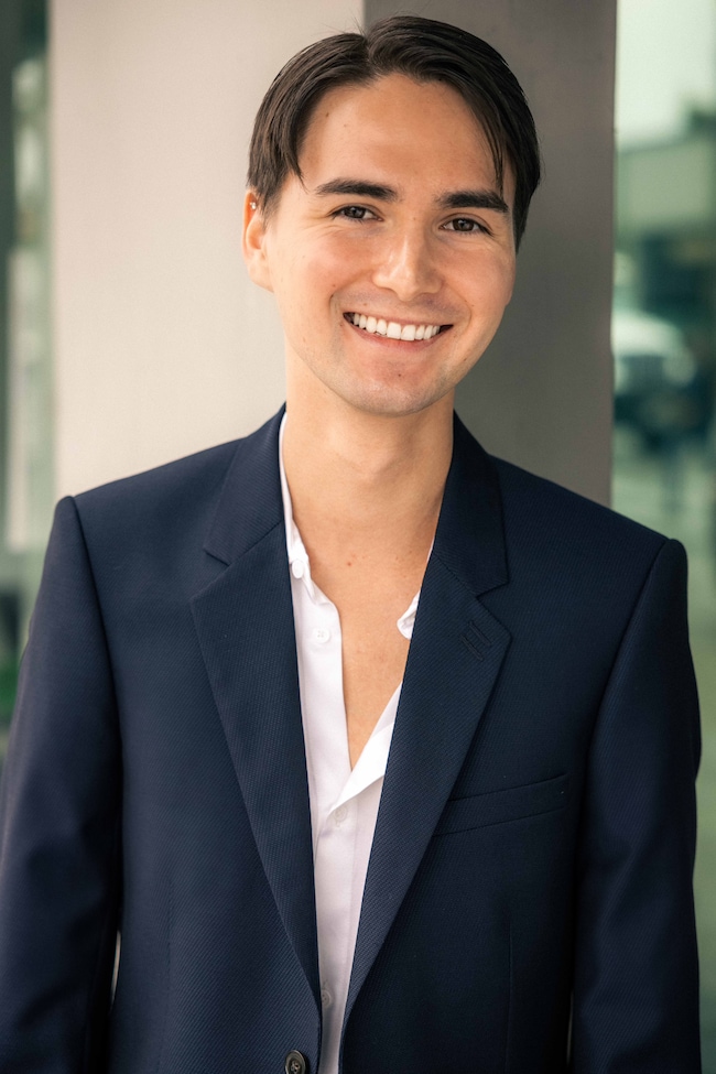 Agent Photo