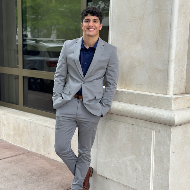 Agent Photo