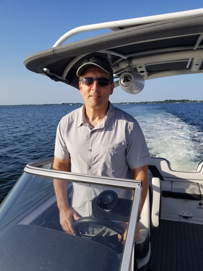 Agent Photo