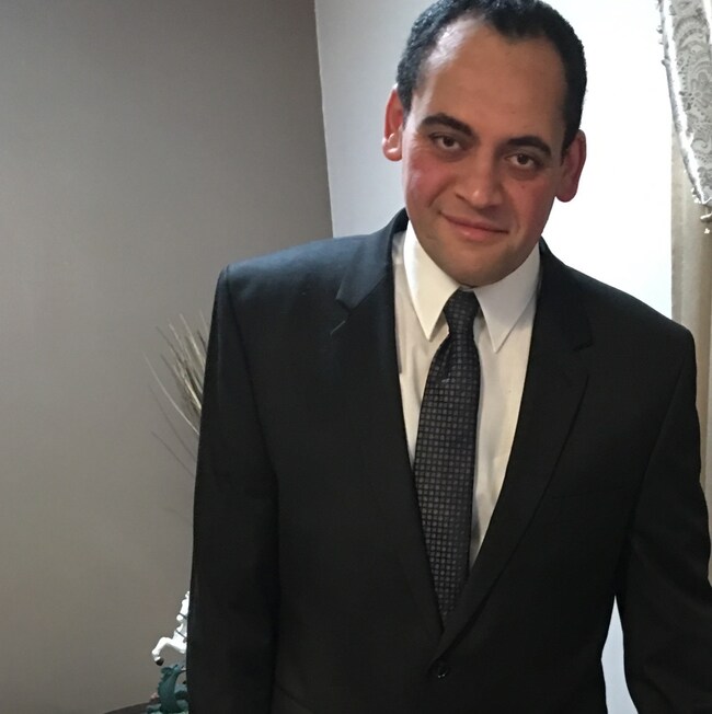 Agent Photo