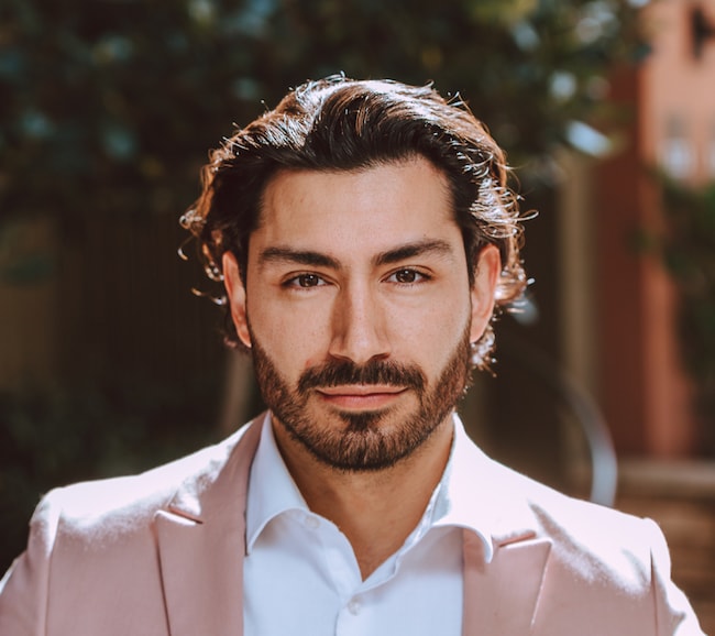 Agent Photo