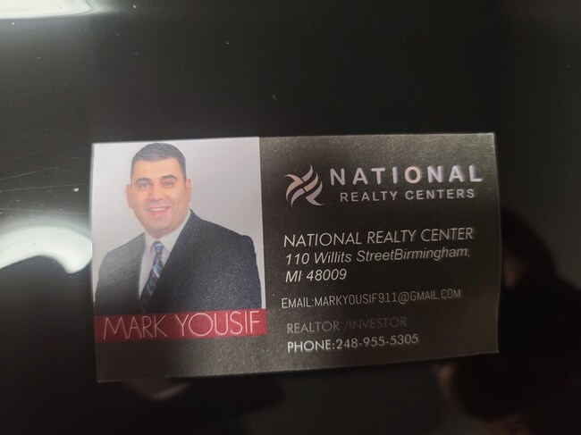 Agent Photo