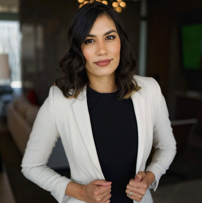 Agent Photo