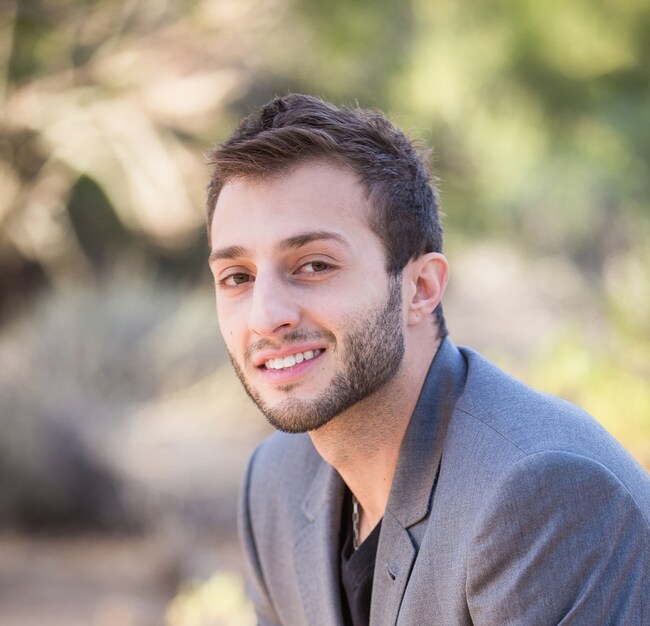 Agent Photo