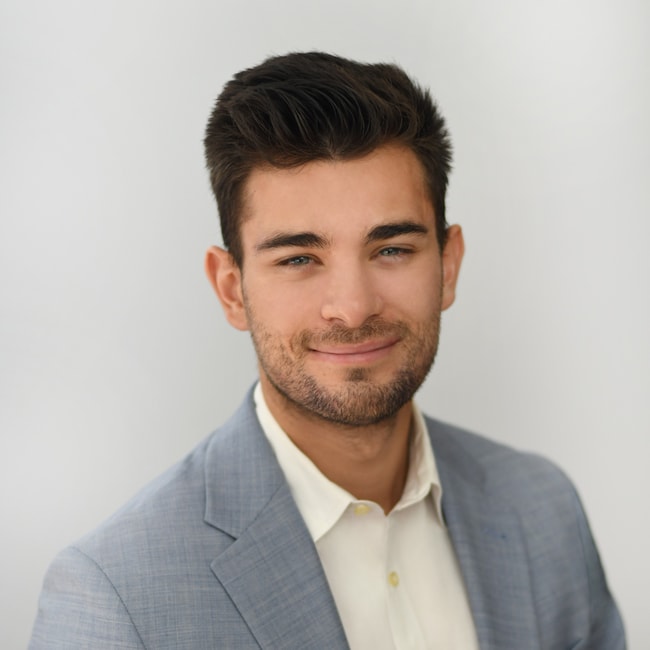 Agent Photo