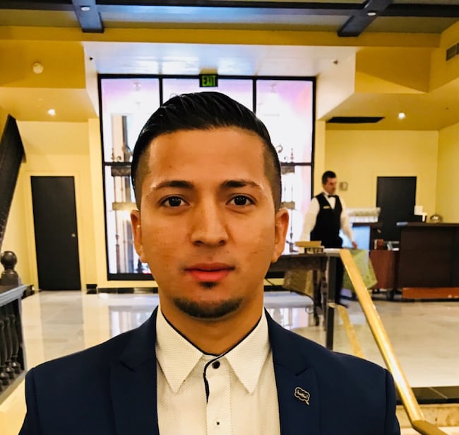 Agent Photo