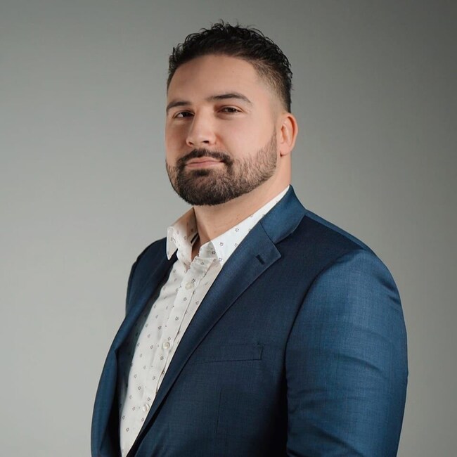 Agent Photo