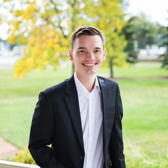 Agent Photo