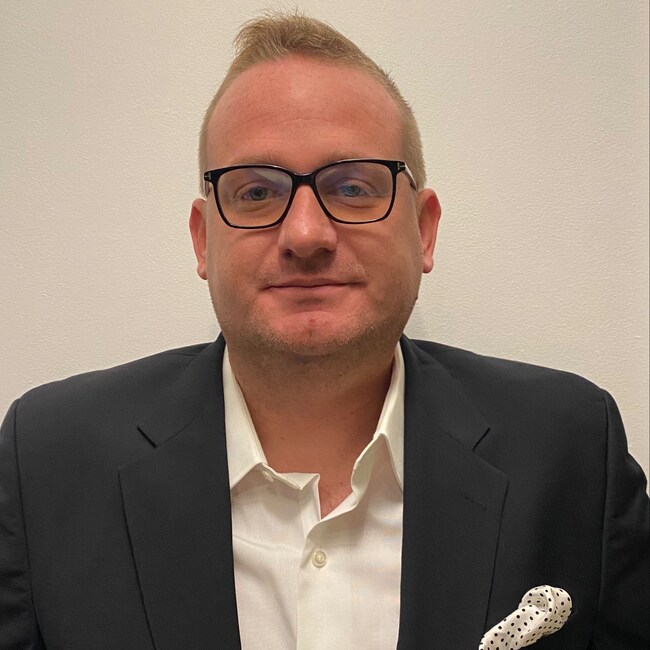 Agent Photo