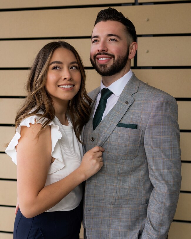 Agent Photo