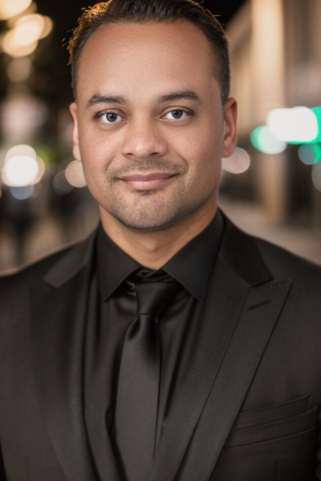 Agent Photo