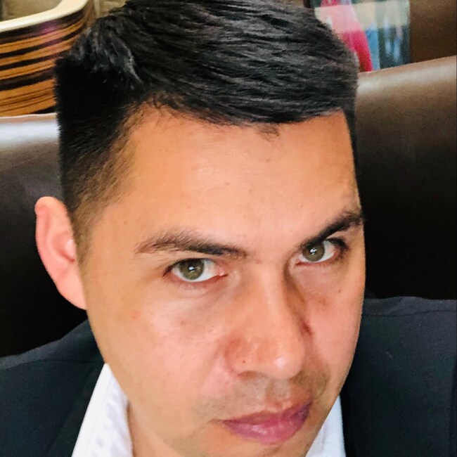 Agent Photo